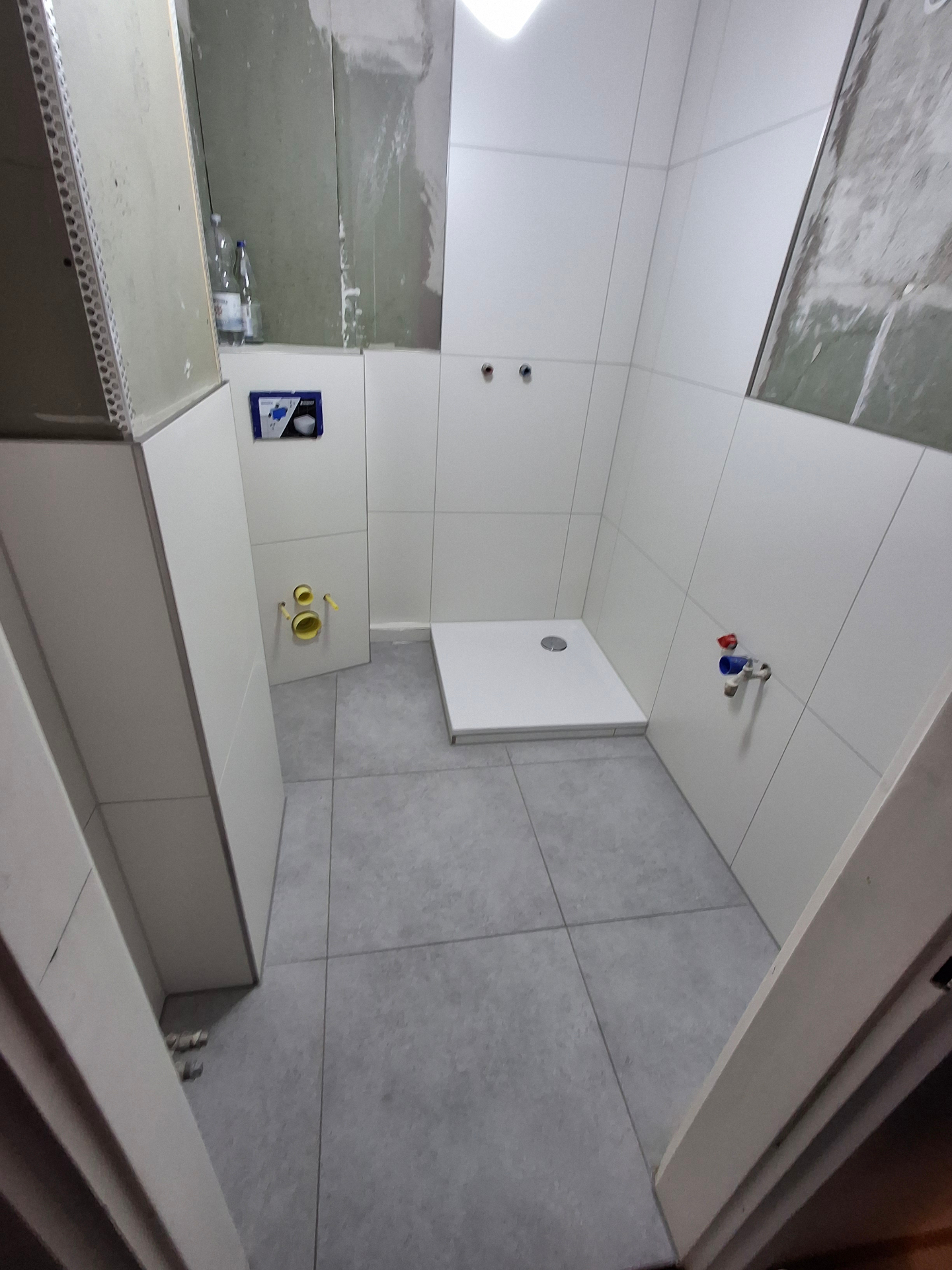 Ausbau · Fliesen & Wanne